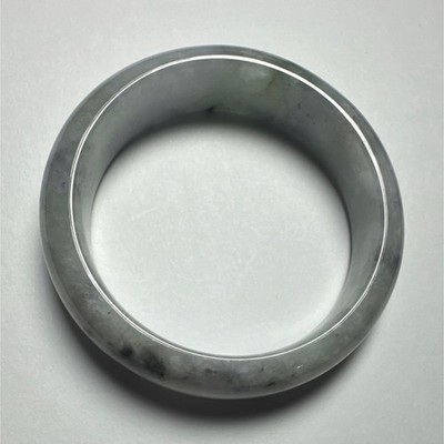 Grün weißer Jadeit runder Armreif Armband, Edelsteinmaterial, zertifiziert