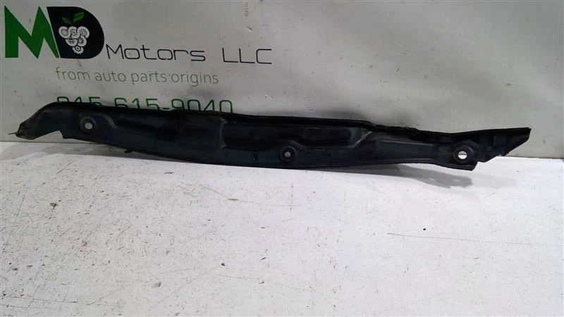 2011-2016 HYUNDAI ELANTRA RIGHT PASSENGER FENDER INSULATOR - Image 2 of 4