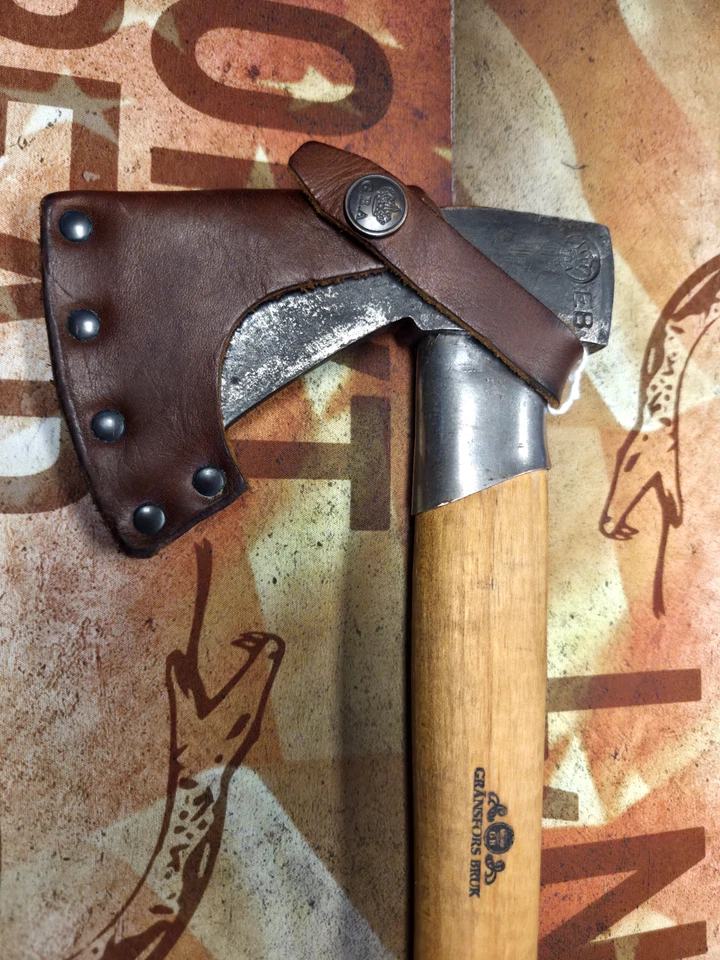 Hacha exterior Gransfors Bruks/14,56" mango original/funda de cuero tostado Foto 4 de 4