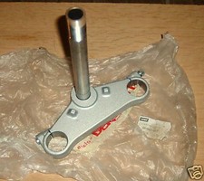 platine, té de fourche DERBI SM XTREME 2003 réf.00H00211011  neuf