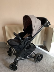 travel system with isofix base