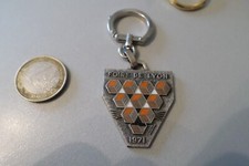 porte cle clef key-ring vin