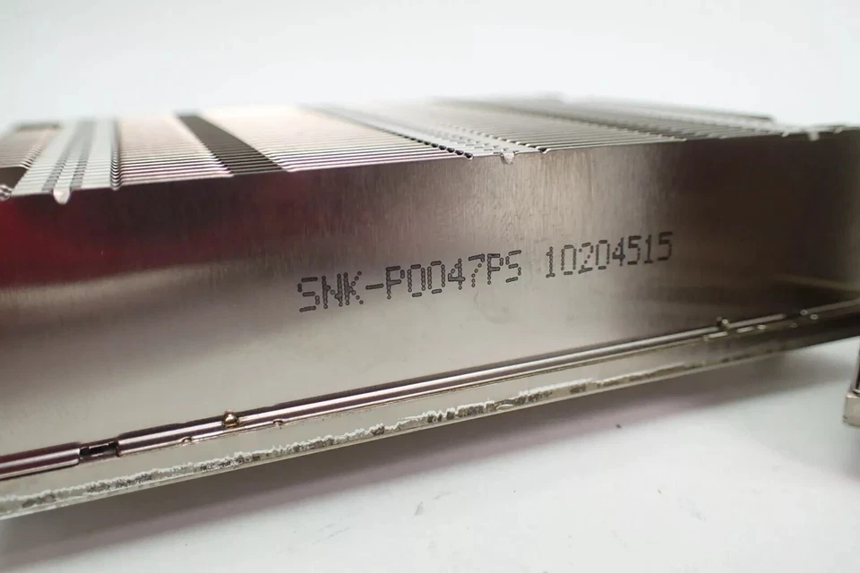 Lote de 2 Disipadores de calor pasivos Supermicro 1U LGA2011 Tornillo de enchufe SNK-P0047PS Foto 2 de 2