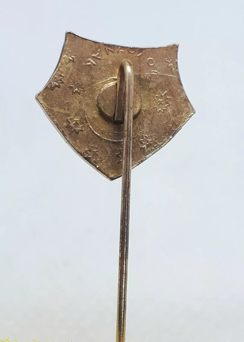 Pin's émaillé Vintage - SE Pécsi Banyasz MFC (club De Foot Hongrois) - Insigne Collection