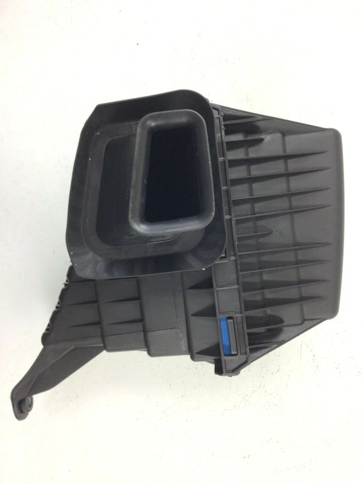 2015-2022 GMC Canyon Chevrolet Colorado Air Intake Cleaner Box Assembly new OEM - Image 4 of 4