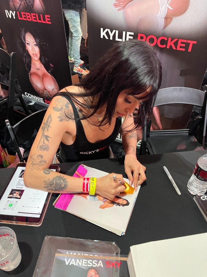 Vanessa Sky NUDE Hot Adult Model Autographed Signed 8x10 Photo COA