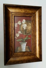 Decorative hanging wall frame picture frame flower.