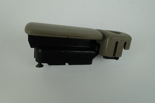 1999-2004 Suzuki Grand Vitara XL7 Glove Box Latch Handle OEM Gray - Picture 4 of 5