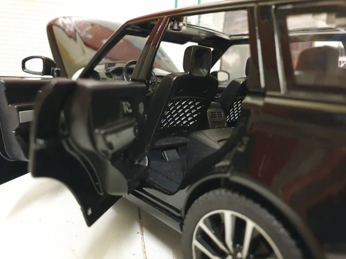 1:24 Range Rover L405 TDV8 4.4 V8 Luci modello pressofuso dettagliate HSE Vogue - Foto 8 di 23