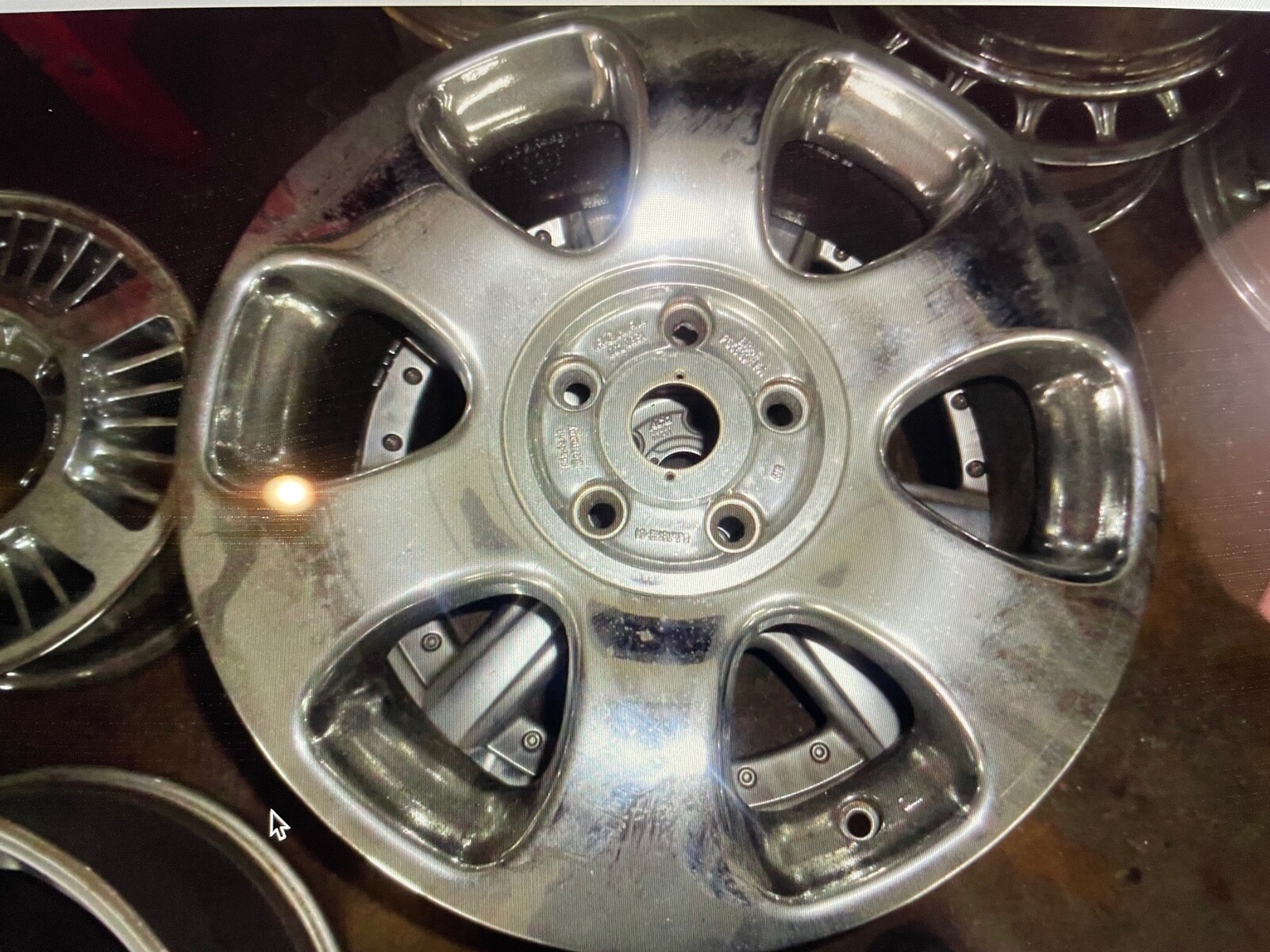   ROLLS ROYCE BENTLEY ROAD WHEEL HARD TO FIND FITS MANY YEARS  2000 and up