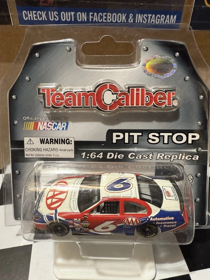 RARE* Mark Martin #6 AAA 2006 Team Caliber 1/64 Nascar Diecast - Image 3 of 4