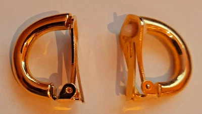 Paire de boucles d’oreilles en plaqué or à clip , demi créole. - Photo 1/4