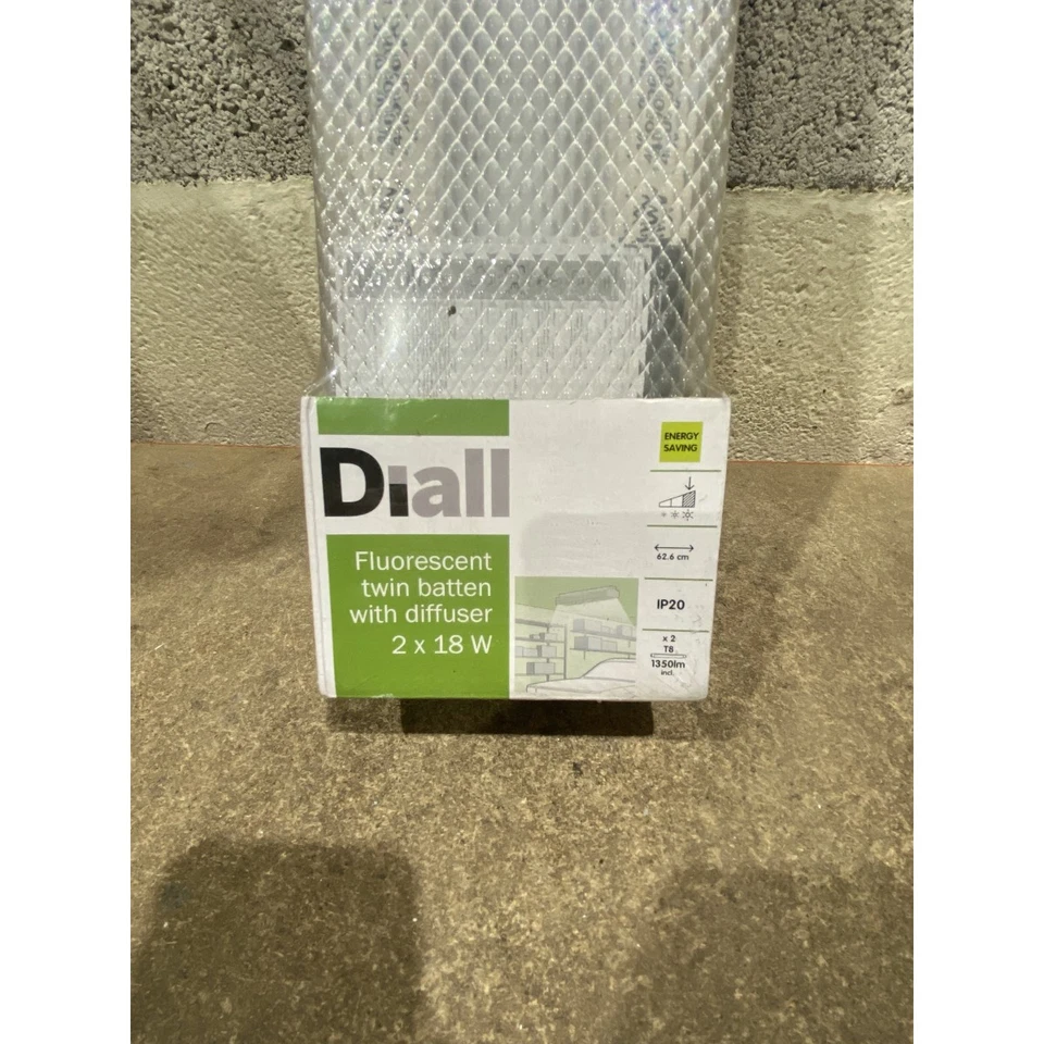 Diall LED Indoor Fluorescent Twin Batten Light With Diffuser White Gloss 2 x 18W - Image 2 of 4