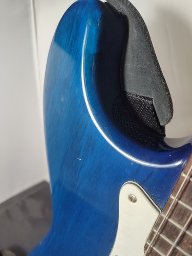 Guitarra Eléctrica Vintage Johnson by AXL Azul Con Cable y Estuche - Imagen 6 de 10