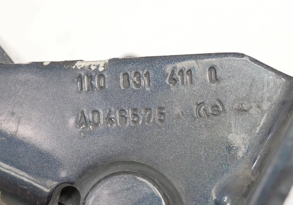 Петли передней двери левая 05-10 VW Jetta Rabbit GTI MK5 Sportwagen - 1K0 831 401 л - Изображение 3 из 3