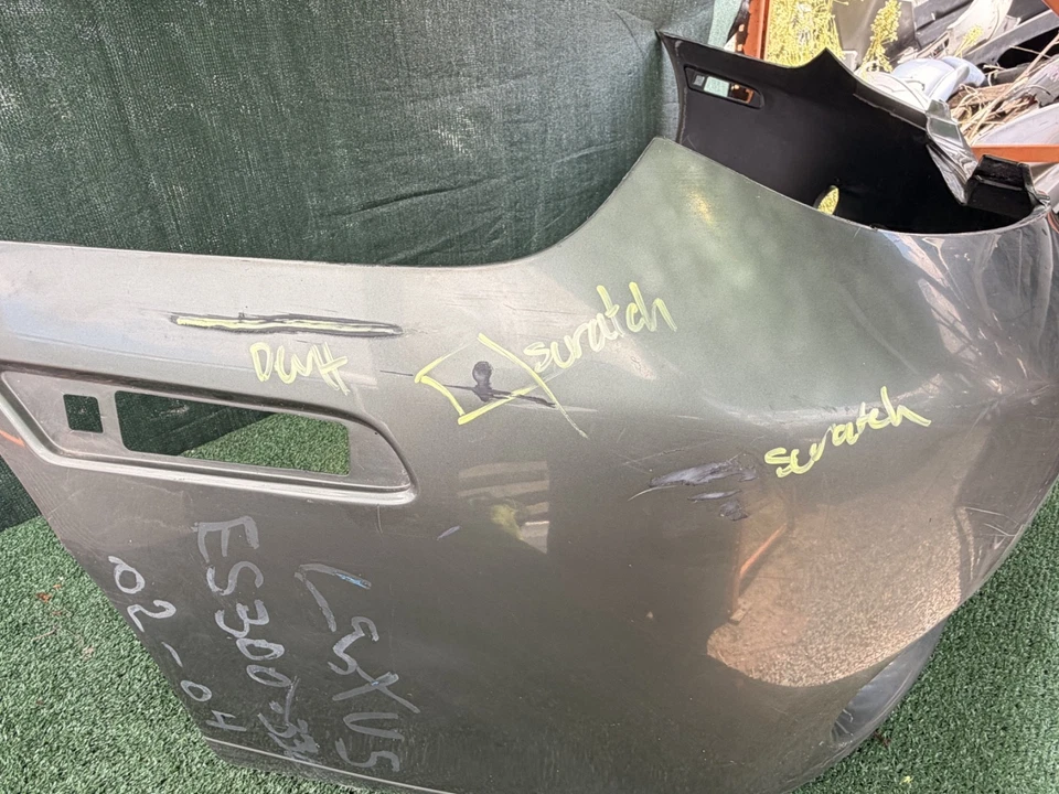 2005 – 2006 Lexus ES300/ES330 Front Bumper Cover OEM 52119-33929 Foto 4 de 4