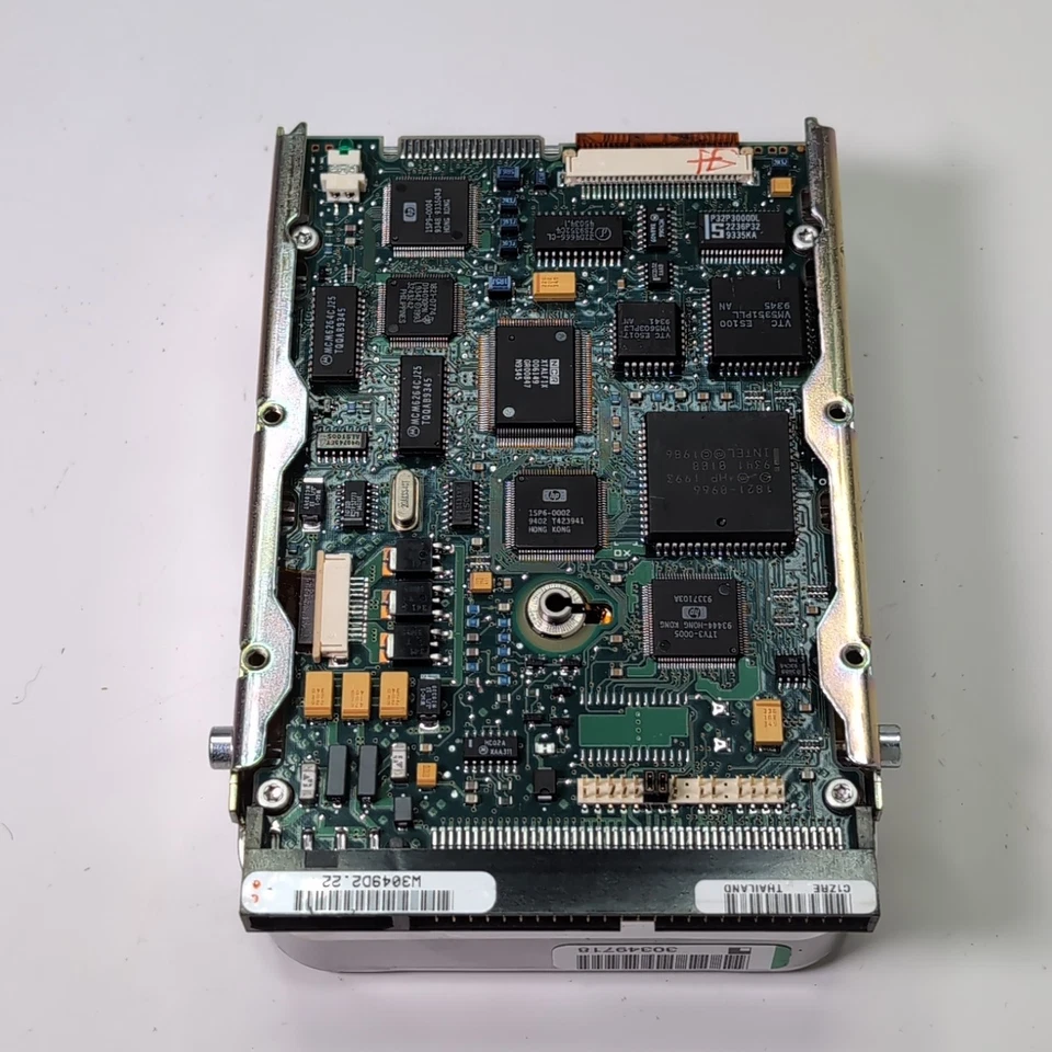 Untested - Compaq C2490A 142214-001 2.1GB HH 50 PIN Hard Drive - Image 2 of 3