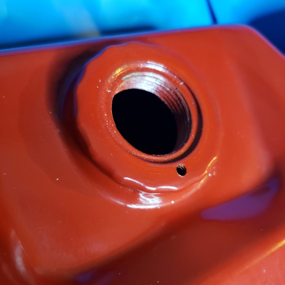 Blitz Fuel & Tool Mate USMC 1 1/2 Gallons 5.7 Liters Gas Can Tool Box