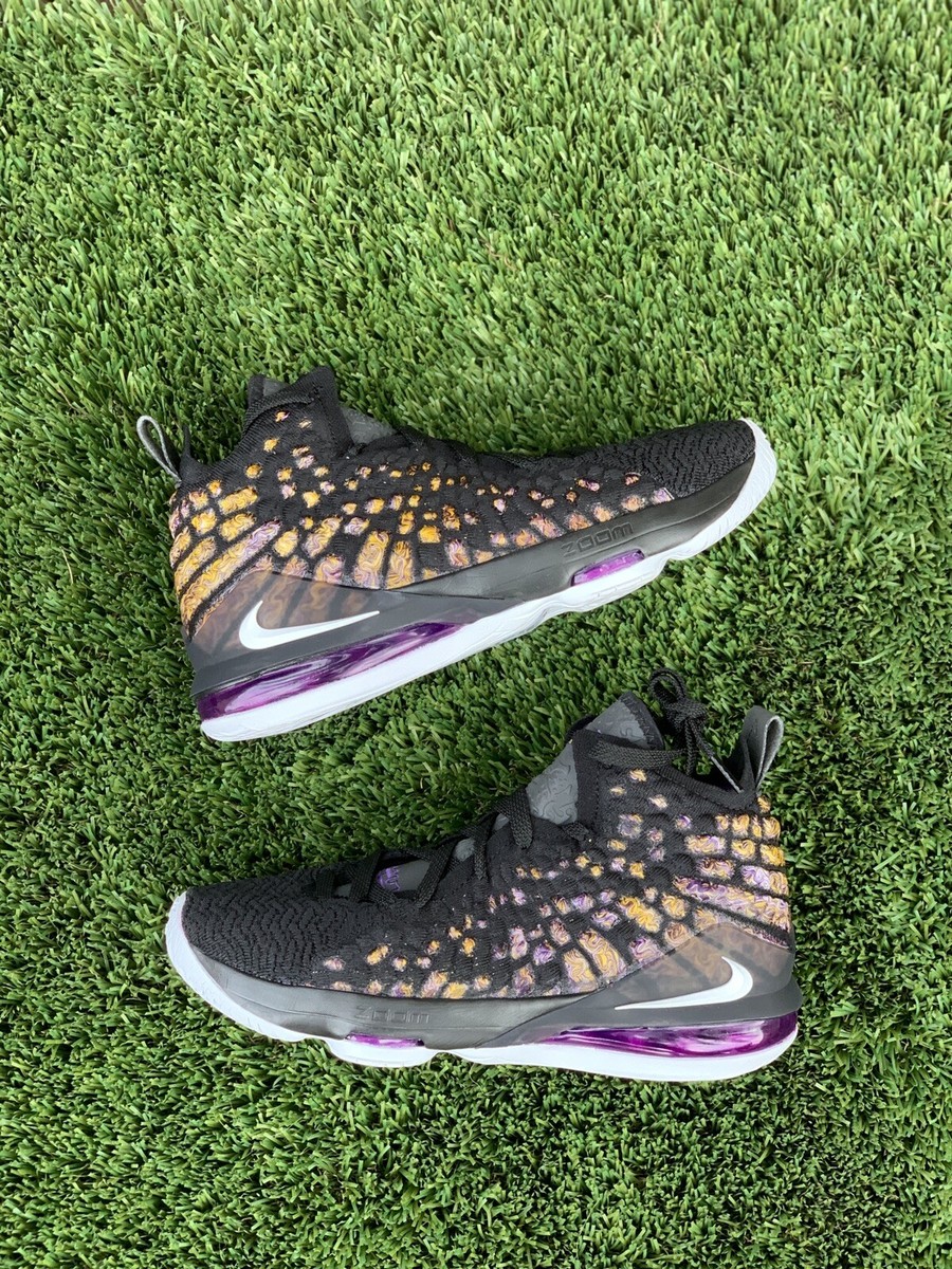 Nike LeBron XVII 17 GS Lakers EP Black Eggplant Amarillo BQ5594