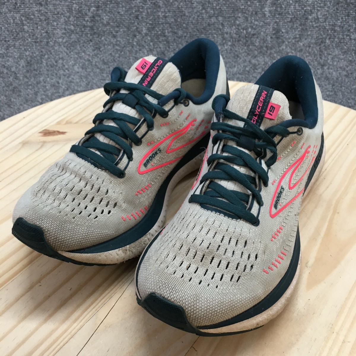 Brooks Shoes Womens 9 B Glycerin 19 Athletic Low Sneakers
