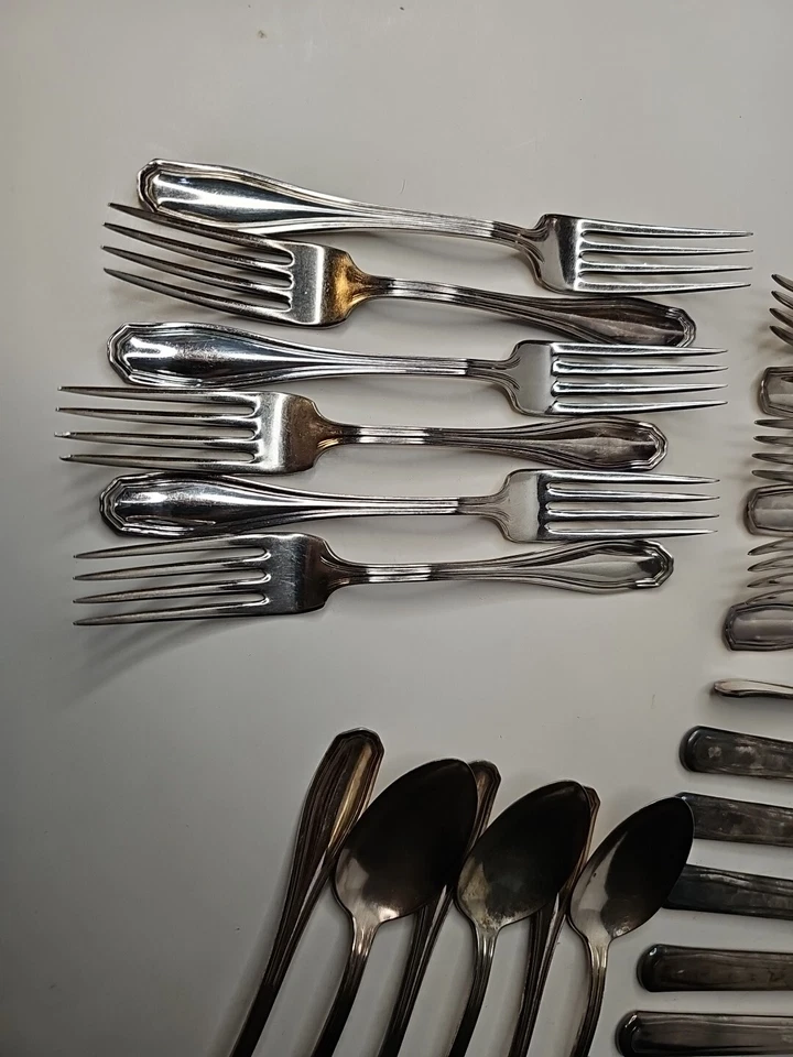 WM Rogers & Son AA Flatware Set Clinton Silverware Silver Plate Set Of 31 9cz - Image 3 of 4