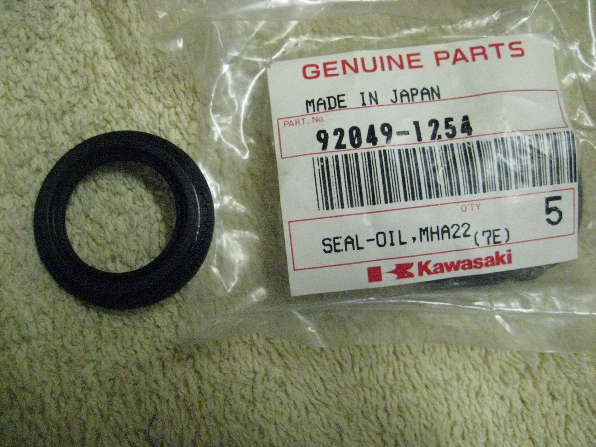 NEW OEM Kawasaki Swing Arm Seal ER500 Ninja 250R 500R 92049
