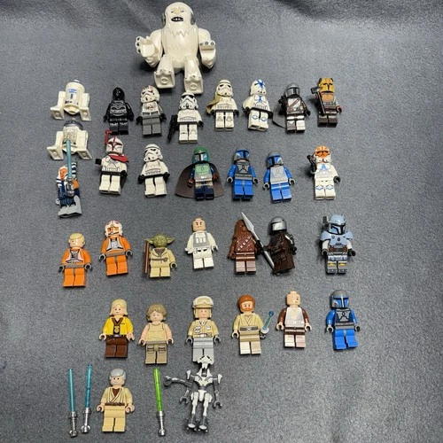 LEGO Star War Lot Of 32 Mini Figures & Accessories Special 3 Day Auction