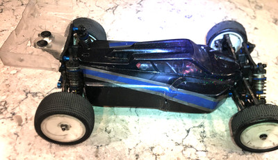1/10  RC 4wd Buggy  ssociated B64 Club Racer with--RIGHT STUFF