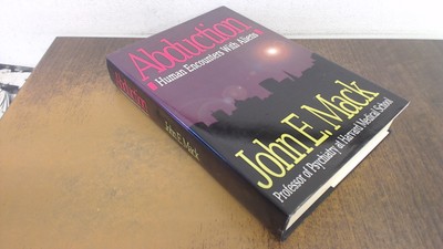 			Entführung: Menschliche Begegnungen mit Aliens, John E. Mack, BCA, 1994,		