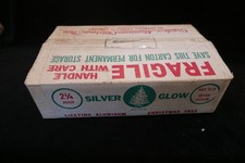 ORYGINALNY SILVER GLOW NR. P/2 2 1/4' DOŻYWOTNIA ALUMINIOWA CHOINKA W PUDEŁKU