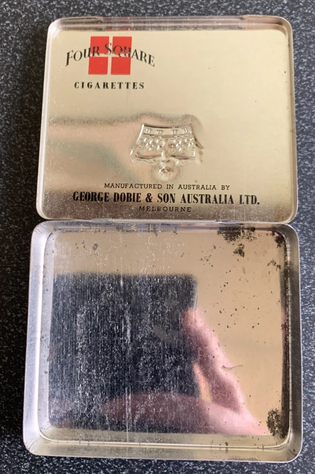 Lata de cigarrillos 1954 QEII Royal Tour excelente estado Foto 2 de 4