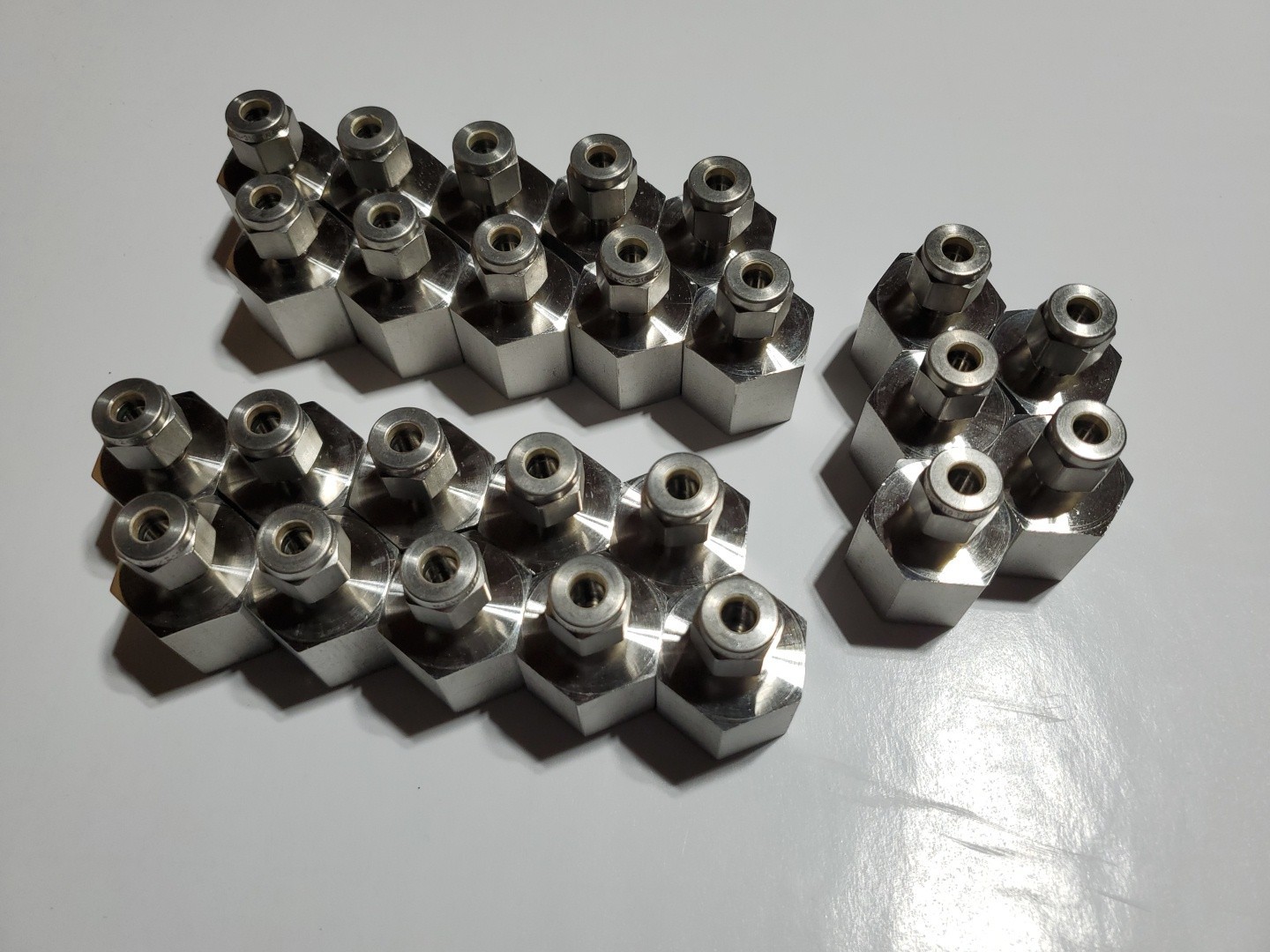 25pcs Swagelok Stainless Steel Connector, 1/2" OD Tube x 1/2" FNPT, SS-810-7-8