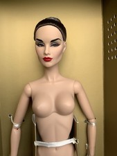 TRAVELING IN STYLE Evelyn - Integrity Toys E59 - Nude NEW