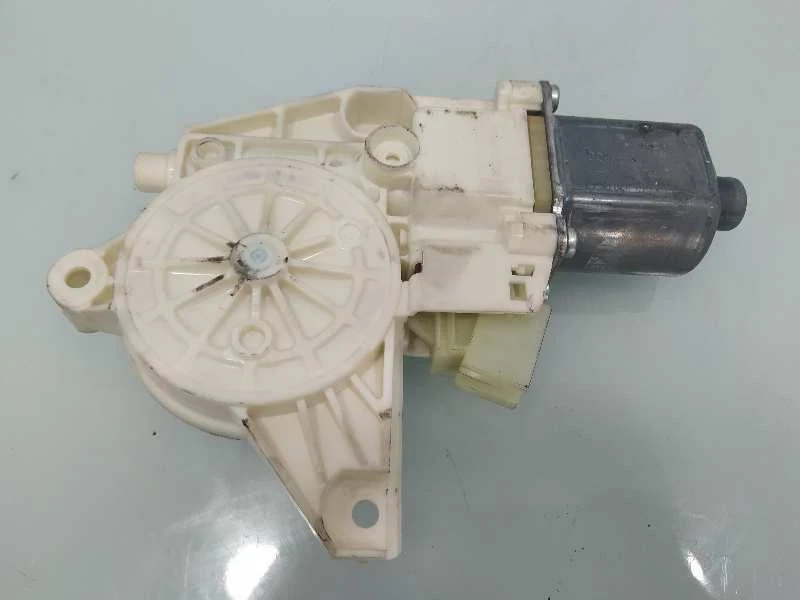 A2048200642 后动力窗发动机 rh 161738 适用于 MERCEDES-BENZ CLASE E 200 — 第 2/4 张图片