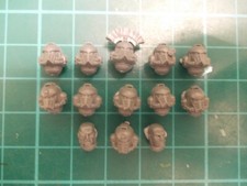 Horus Hersey - 13 MK4 Space Marine Heads - 30...