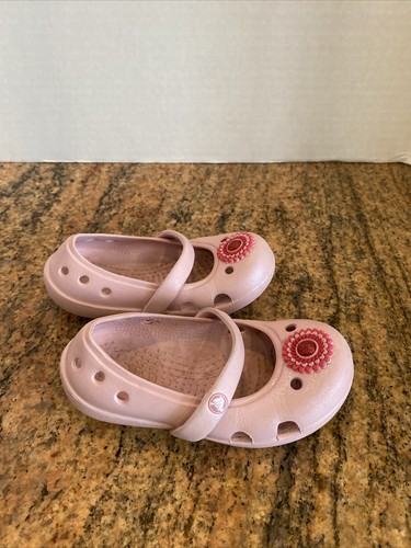 Crocs Pink Mary Janes Girl’s Flower Shoes Size 7 - Picture 3 of 8
