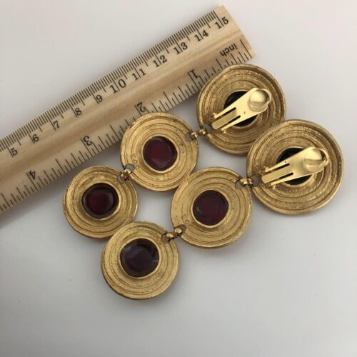 Orecchini lunghi Les Bernard clip su vetro cabochon tono oro etrusco vintage passerella - Foto 5 di 5