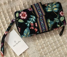 VERA BRADLEY WRISTLET NWOT