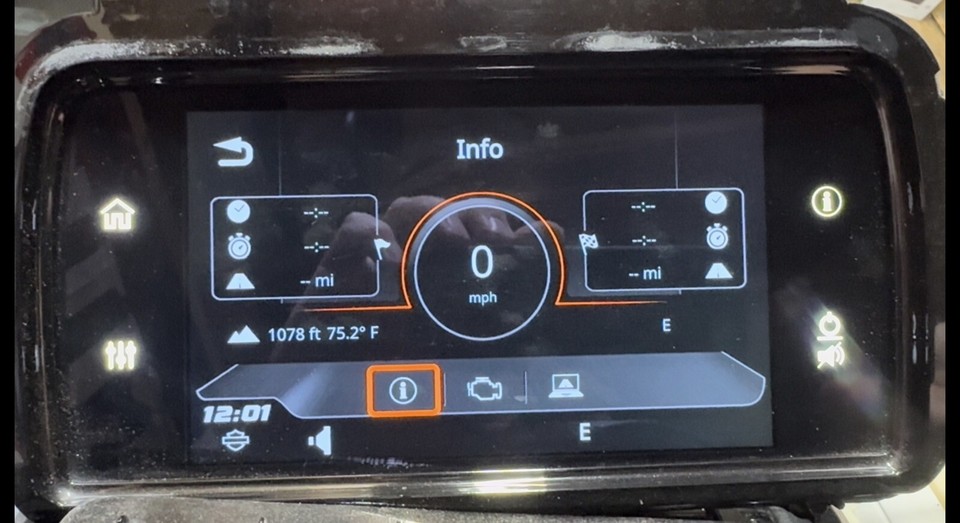 OEM Harley Boom Box GTS Radio 6.5” Touchscreen 1923 Touring With Wild