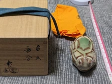 Takatori-yaki Rakuzan Kamei Kame incense container tea ceremony utensils