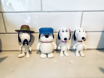 Super7 ReAction Wave 10 Peanuts Blind Box Snoopy Figures Set Of 4 opened unused