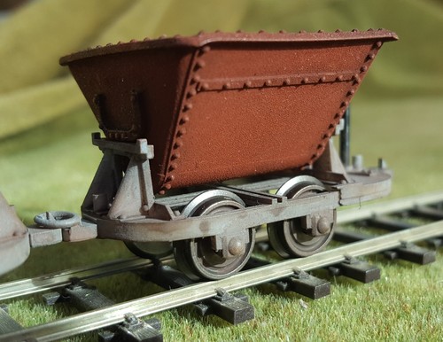 7mm Narrow Gauge 0-16.5 Hudson Tipper Wagon Kit x 3 Trucks NG7 Bachmann - Picture 3 of 8