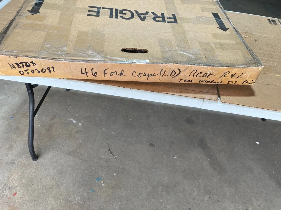 1946 Ford Coupe guarnição de janela traseira esquerda e direita aço inoxidável - Imagem 2 de 4