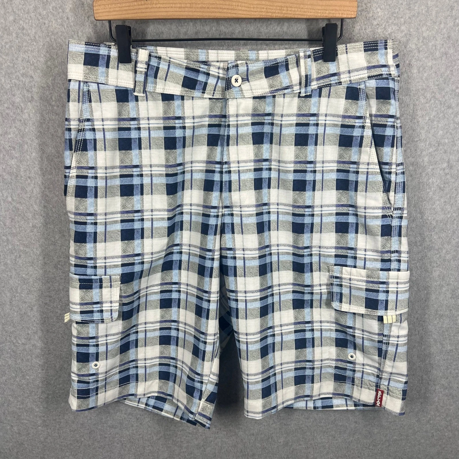 Tommy Bahama Relax Cargo Shorts Mens 34 Blue Plaid Casual Outdoors EUC