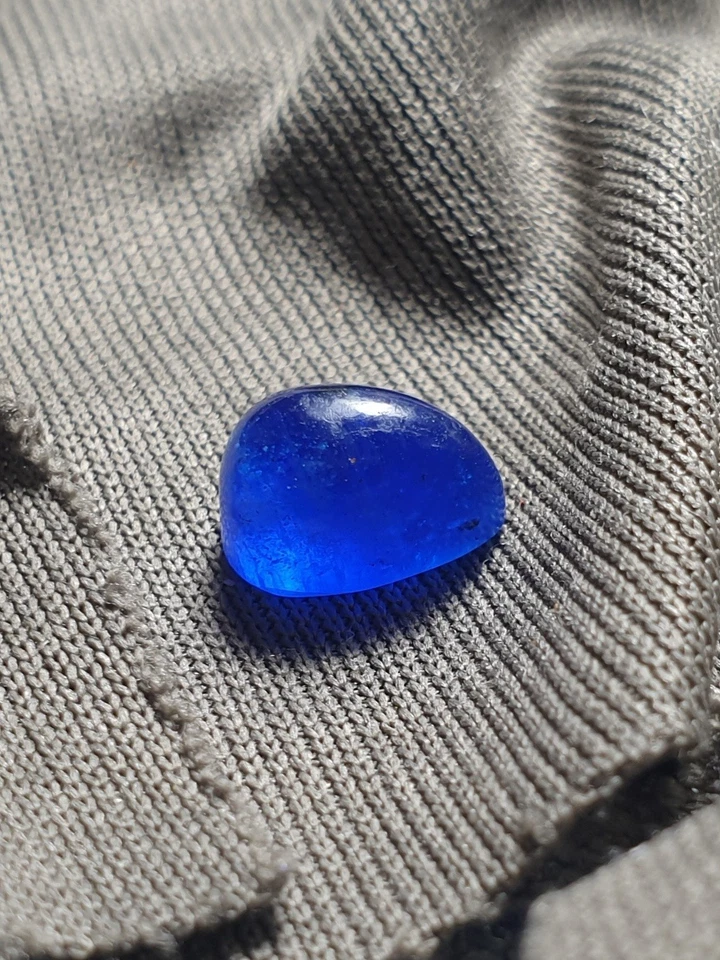 Gema de calidad de cristal Hauyne azul raro natural de 2,95 crts de Badakshan  Foto 4 de 4