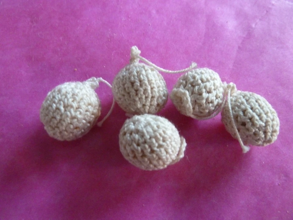 Pompons fait main au crochet coton ancien mercerie passementerie lot 24 pompons - Photo 3/4