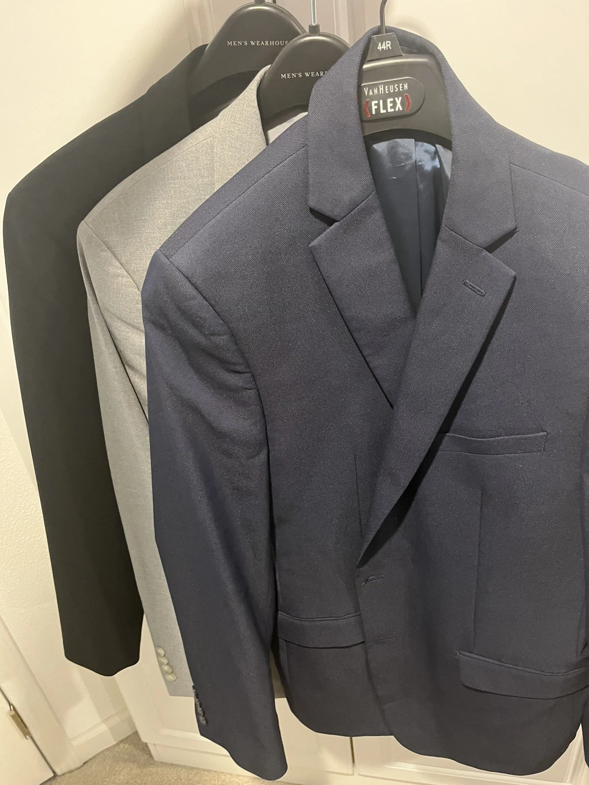 Van Heusen Men's Flex Slim Fit 44R Black/Gray/Navy - ALL 3 JACKETS!!!
Opens in a new window or tab