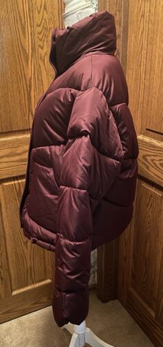 Old Navy Frost Free Puffer Jacket; Burgundy; Zipper/Snaps; Men Sm/Women Med; NWT - Picture 4 of 15