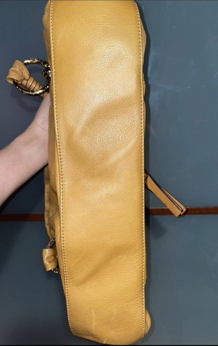 B. Makowsky Camel Tostado Guijarro Cuero Solapa Cremallera Cartera Bolso de Mano Hobo Bolso de Mano - Imagen 5 de 6
