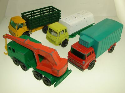 GROUP OF VINTAGE LESNEY MATCHBOX #4, 25, 30 & 44! TRUCKS & CRANE